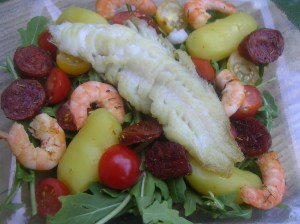 Salade de chorizo crevettes et cabillaud